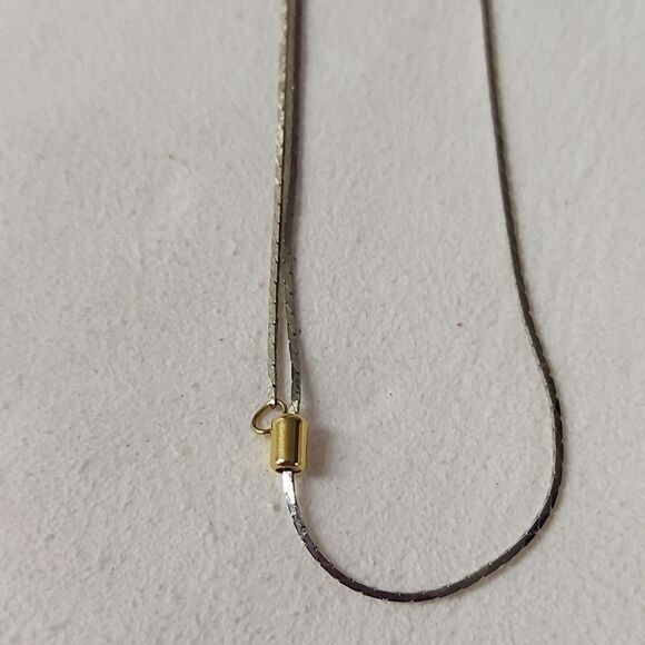 VINTAGE necklaces Assorted styles - Picture 8 of 12